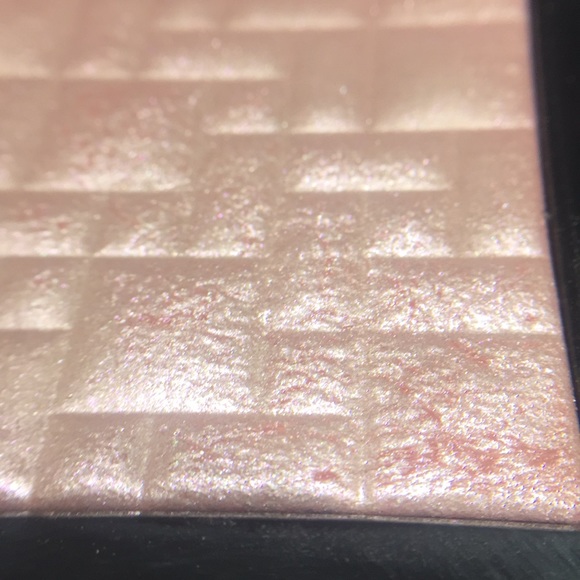 Opal Glow - Picture 2 of 4